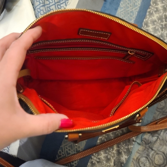 Authentic Dooney and Bourke ๐ - Picture 3 of 5